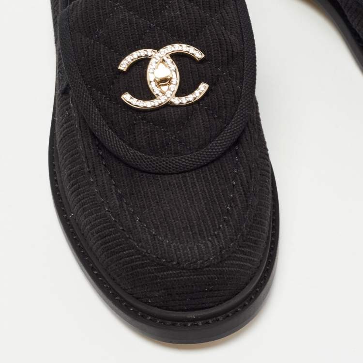 Pre Owned Chanel Black Fabric Quilted CC Crystal Embellished Slip On Loafers Size 38