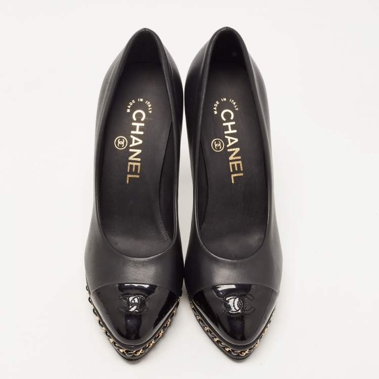 Pre Owned Chanel Black Leather CC Cap Toe Pumps Size 35