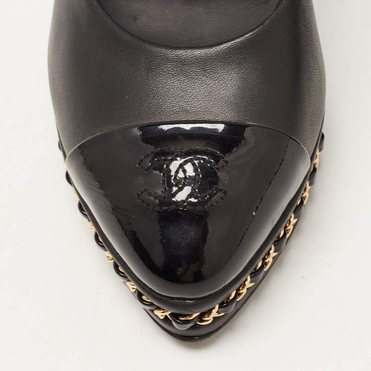 Pre Owned Chanel Black Leather CC Cap Toe Pumps Size 35