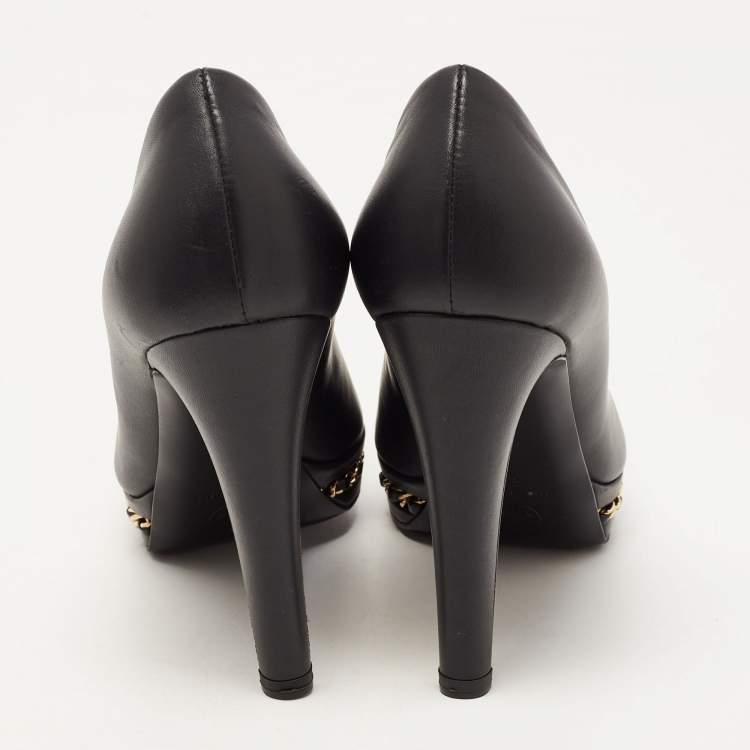 Pre Owned Chanel Black Leather CC Cap Toe Pumps Size 35