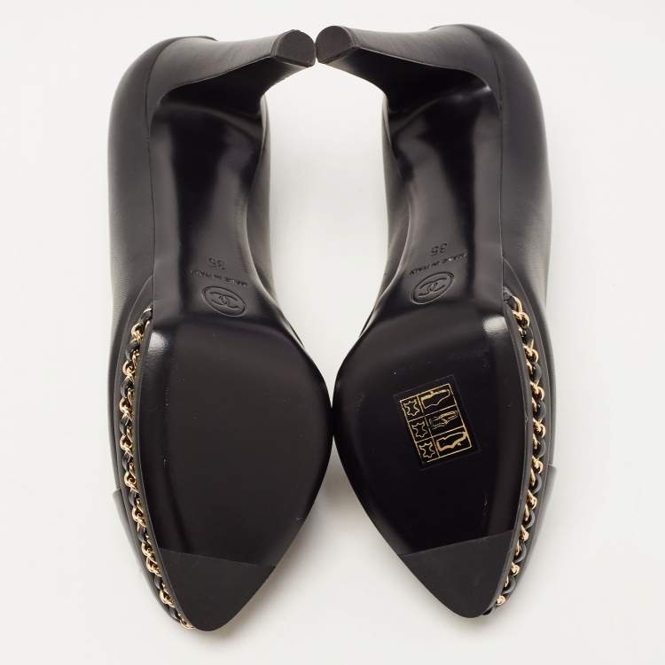 Pre Owned Chanel Black Leather CC Cap Toe Pumps Size 35
