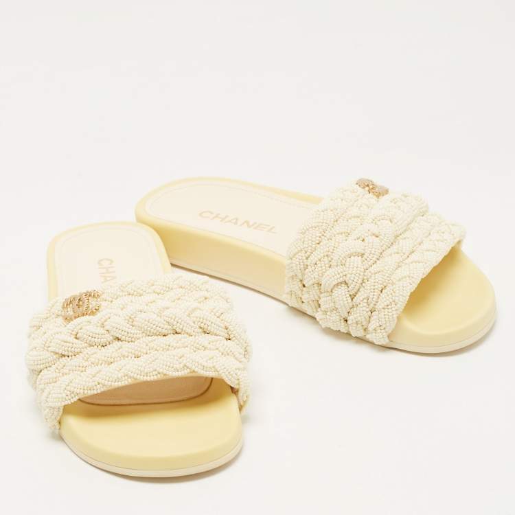 Pre Owned Chanel White Beads Briaded Slide Sandals Size 36
