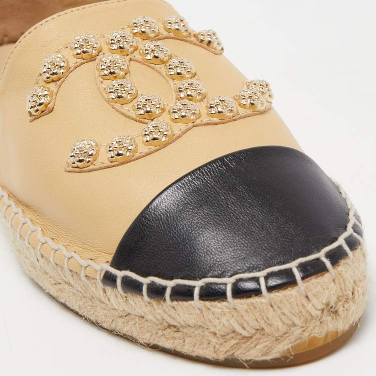 Pre Owned Chanel Beige/Black Leather Camellia CC Stud Espadrilles Size 40
