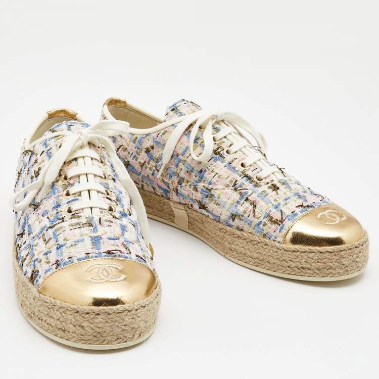 Pre Owned Chanel Fabric and Foil Leather CC Cap Toe Low Top Sneakers Size 41