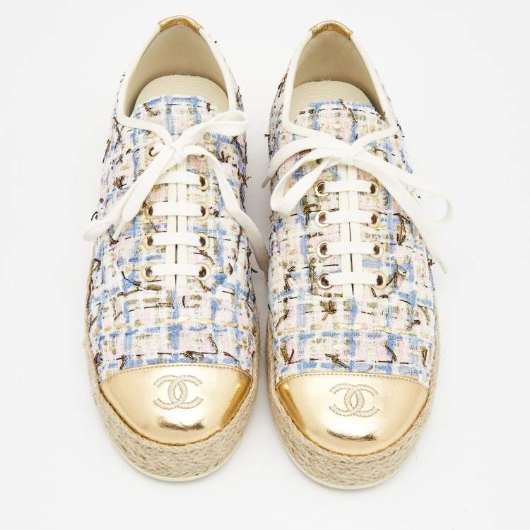 Pre Owned Chanel Fabric and Foil Leather CC Cap Toe Low Top Sneakers Size 41