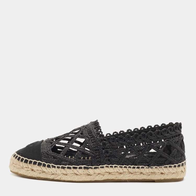 Pre Owned Chanel Black Canvas and Raffia  Interlocking CC Logo Espadrille Flats Size 40