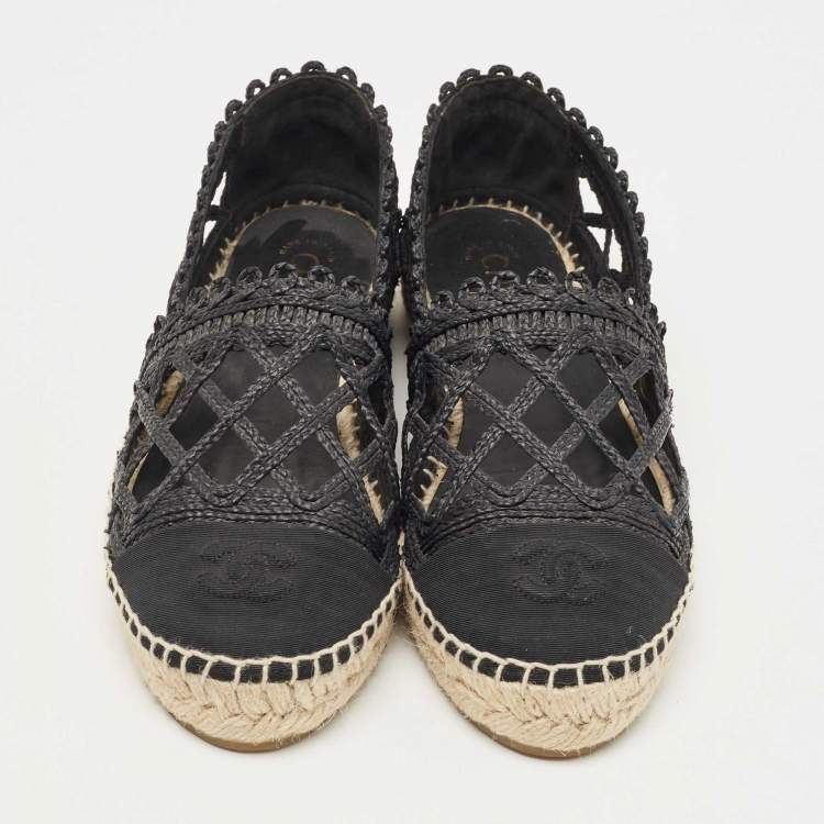 Pre Owned Chanel Black Canvas and Raffia  Interlocking CC Logo Espadrille Flats Size 40