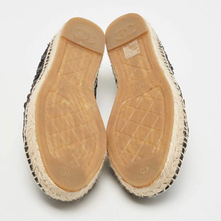 Pre Owned Chanel Black Canvas and Raffia  Interlocking CC Logo Espadrille Flats Size 40