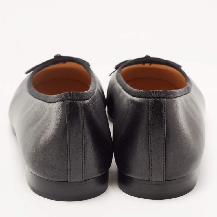Pre Owned Chanel Black Leather and Patent CC Ballet Flats Size 41.5