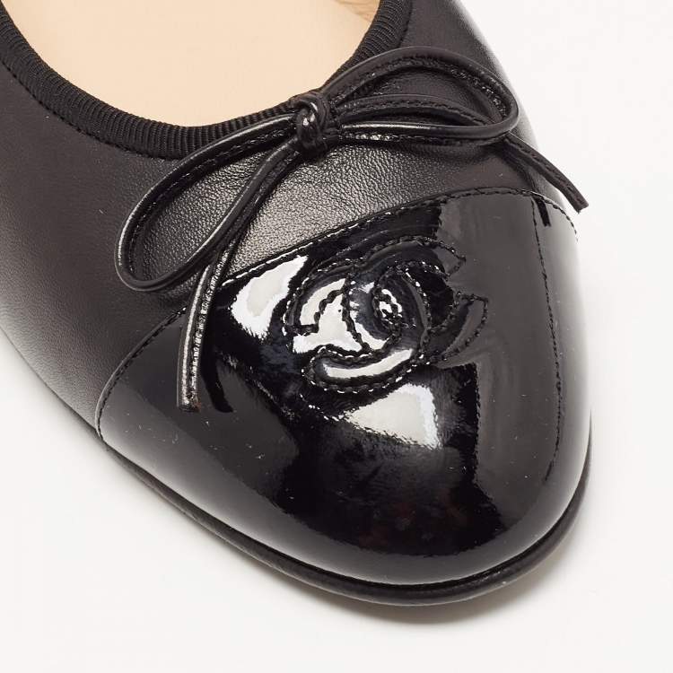 Pre Owned Chanel Black Leather and Patent CC Ballet Flats Size 41.5
