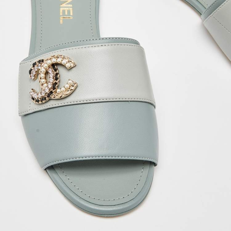 Pre Owned Chanel Pale Green Leather Crystal/Pearl Embellished CC Logo Flat Slides Size 38.5
