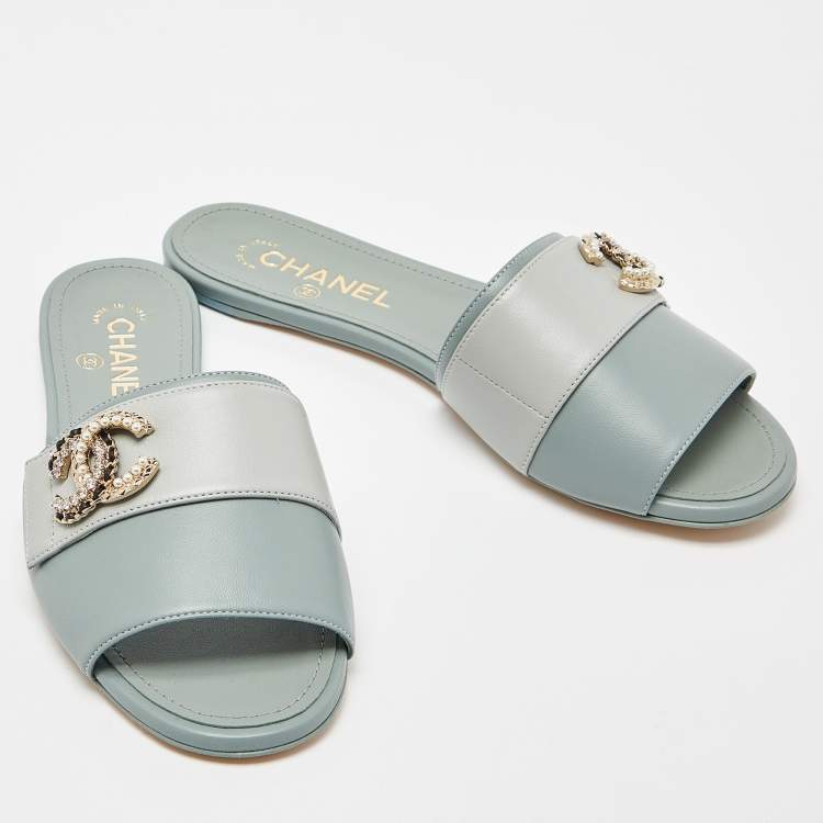 Pre Owned Chanel Pale Green Leather Crystal/Pearl Embellished CC Logo Flat Slides Size 38.5