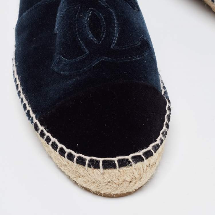 Pre Owned Chanel  Navy Blue Velvet CC Cap Toe Ballet Flats Size 40