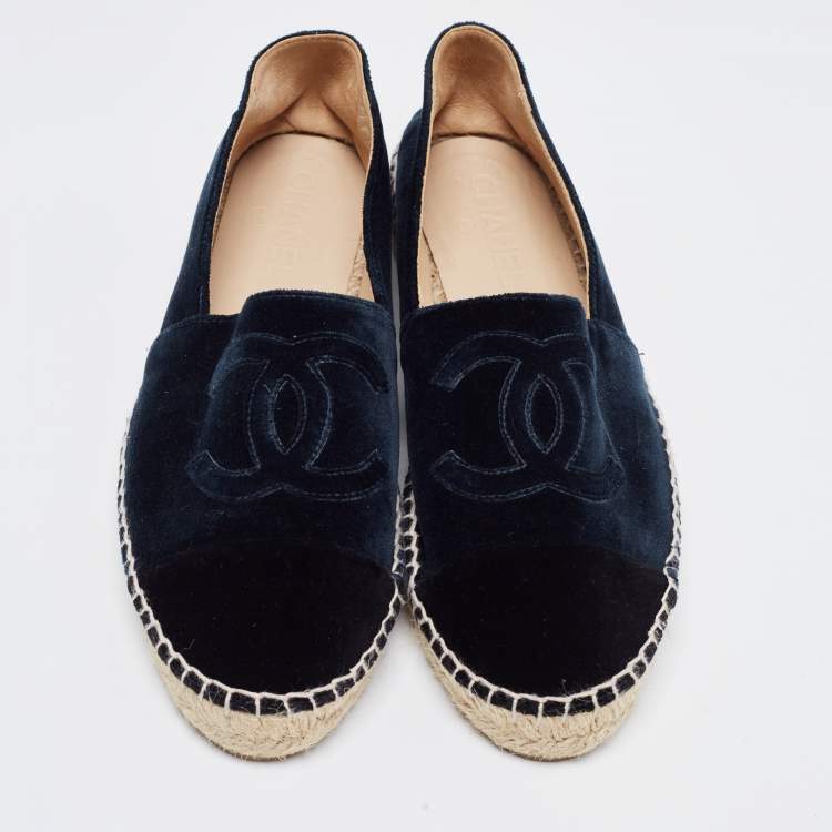 Pre Owned Chanel  Navy Blue Velvet CC Cap Toe Ballet Flats Size 40