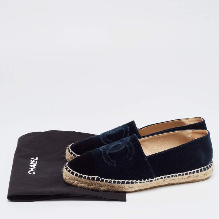 Pre Owned Chanel  Navy Blue Velvet CC Cap Toe Ballet Flats Size 40