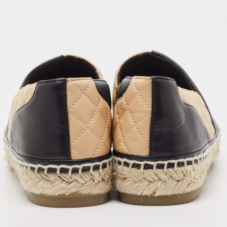 Pre Owned Chanel Beige/Black Quilted Leather CC Espadrille Size 41