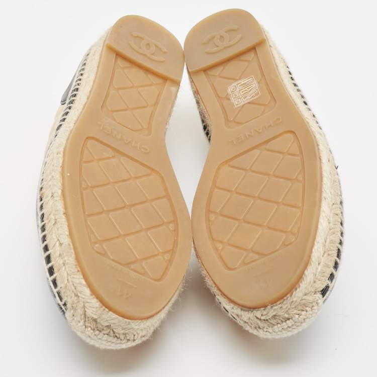 Pre Owned Chanel Beige/Black Quilted Leather CC Espadrille Size 41