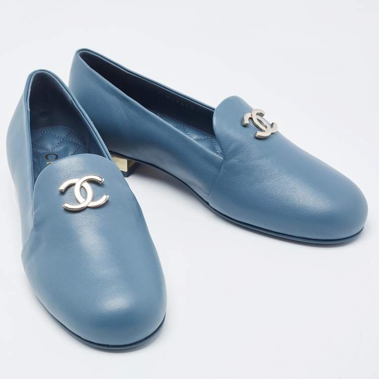 Pre Owned Chanel Blue Leather CC Smoking Slippers Size 38