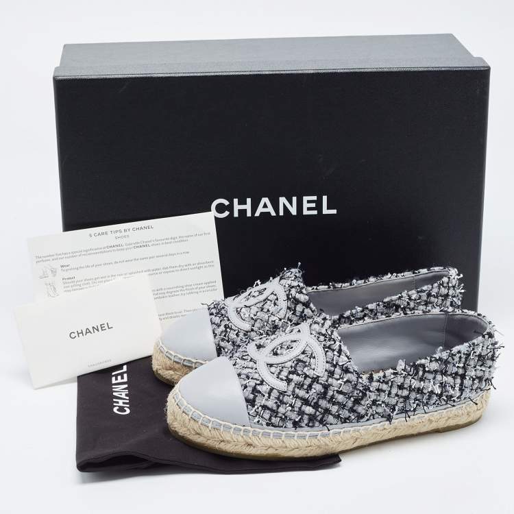 Pre Owned Chanel Grey Tweed and Leather Cap Toe CC Espadrille Flats Size 36