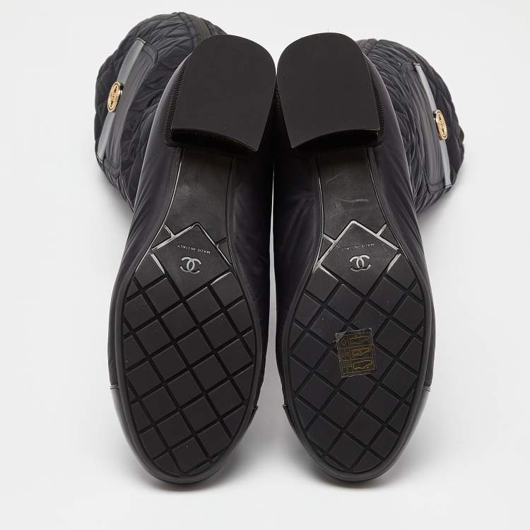 مملوكة مسبقًا Chanel Black Nylon and Patent Leather Interlocking CC Knee High Sock Boots Size 38.5