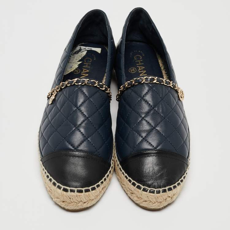 Pre Owned Chanel Blue Quilted Leather Chain-Link CC Espadrille Flats Size 41