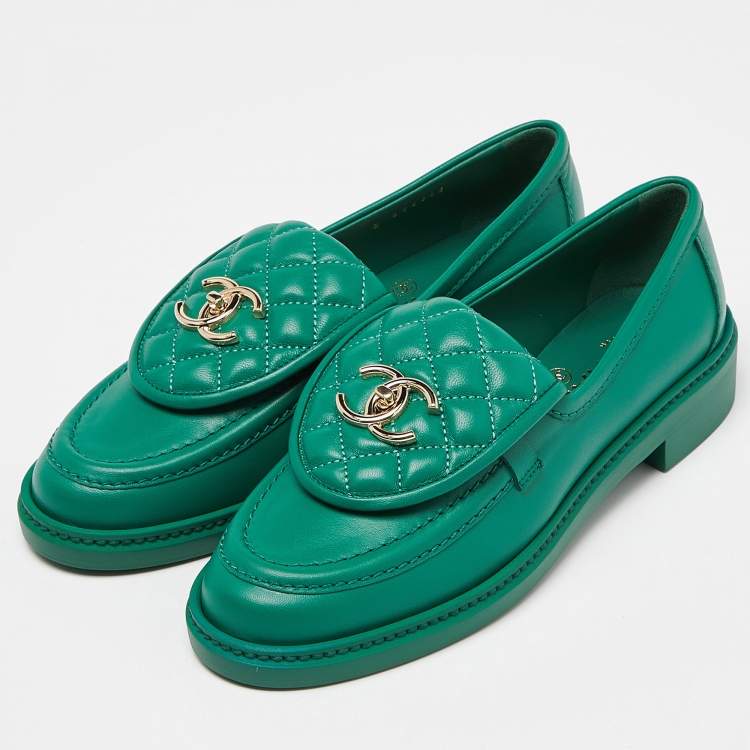 Pre Owned Chanel Green Leather CC  Interlocking Loafers Size 37.5