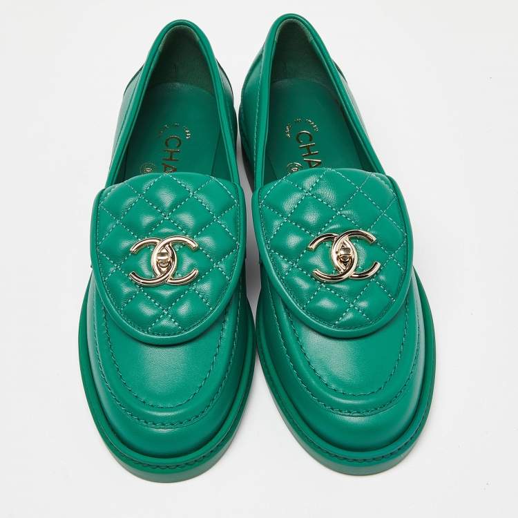 Pre Owned Chanel Green Leather CC  Interlocking Loafers Size 37.5