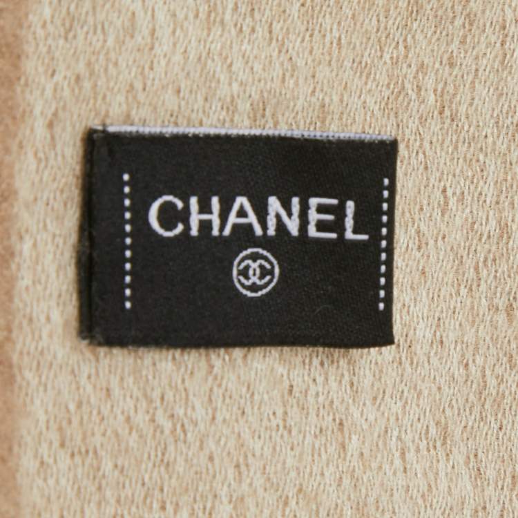 Pre Owned Chanel Beige Logo Intarsia Cashmere Shawl 