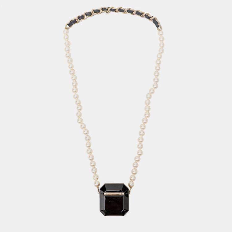 Pre Owned Chanel Black 21A Airpod Case Necklace