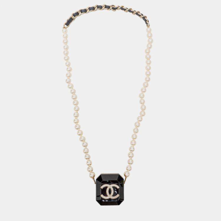 Pre Owned Chanel Black 21A Airpod Case Necklace