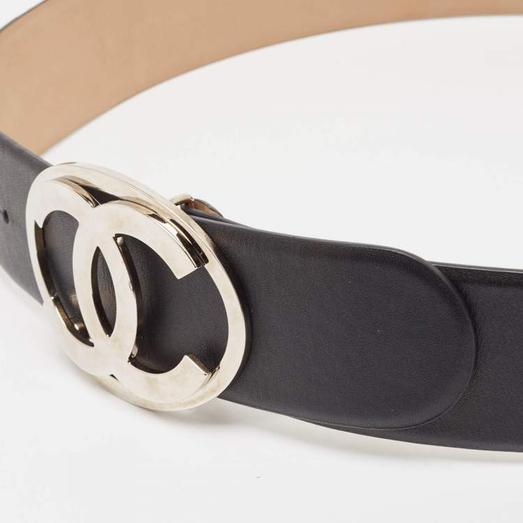 Pre Owned Chanel Black Leather CC Oval Logo Buckle Belt 90CM