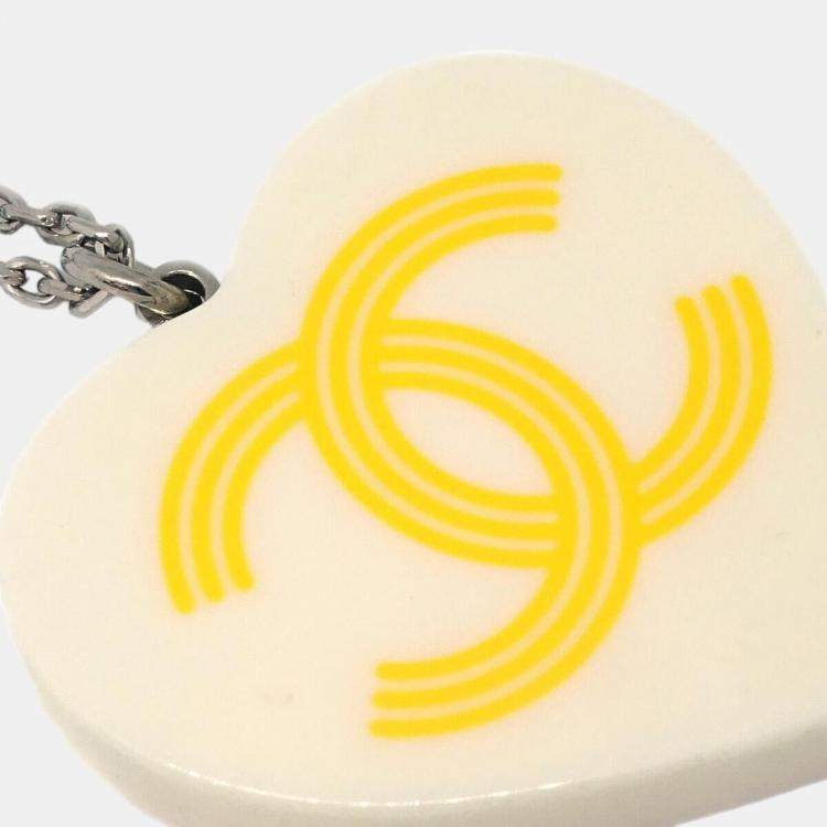 Pre Owned Chanel Silver White Heart Chain Necklace Pendant