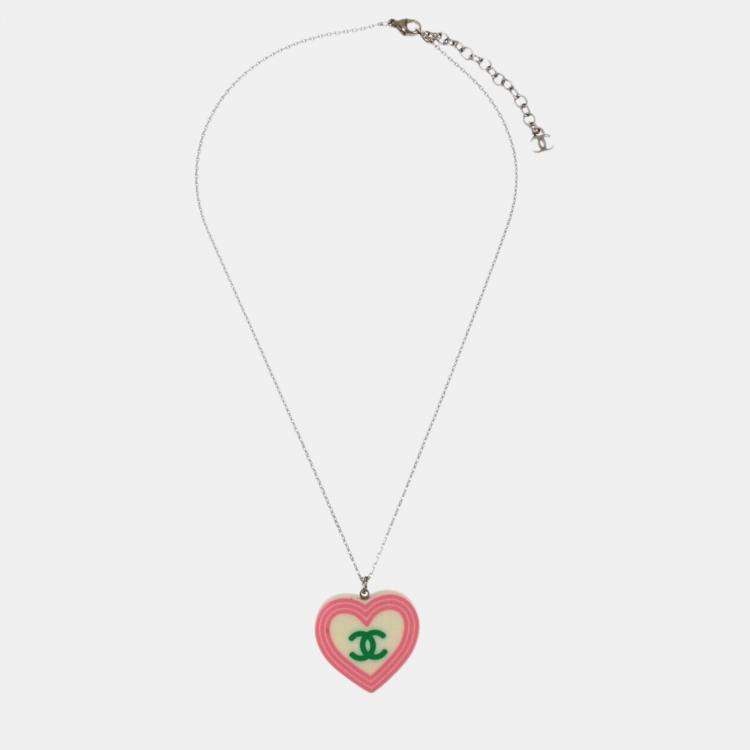 Pre Owned Chanel Silver White Heart Chain Necklace Pendant
