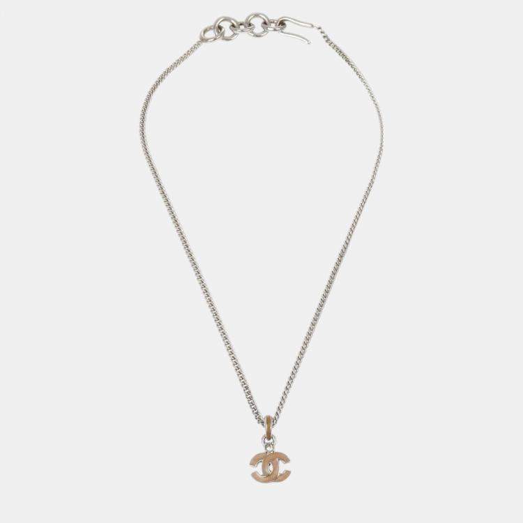 Pre Owned Chanel Rhinestone Silver CC Chain Necklace Pendant 4P