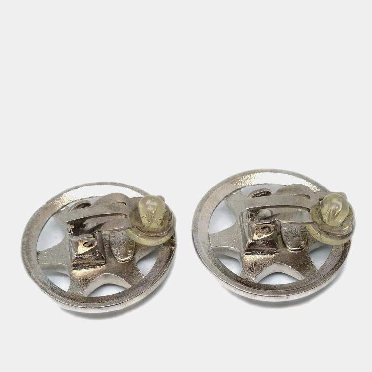 Pre Owned Chanel Silver Button Clip-On 97A Earrings