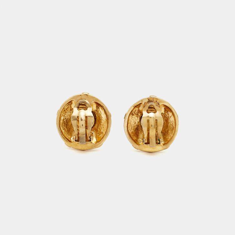 مملوكة مسبقًا Chanel CC Medallion Gold Tone Clip On Earrings
