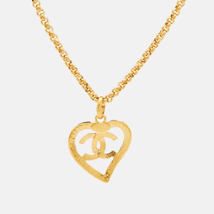 Pre Owned Chanel CC Heart Gold Tone Necklace
