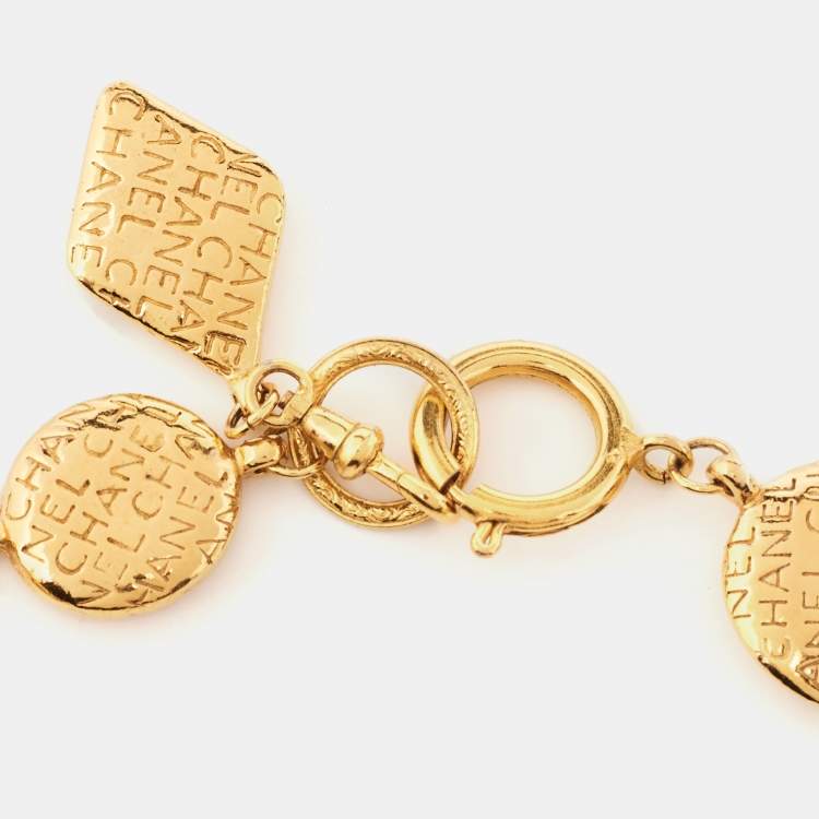 مملوكة مسبقًا Chanel Logo Gold Tone Necklace