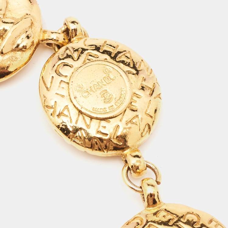 مملوكة مسبقًا Chanel Logo Gold Tone Necklace