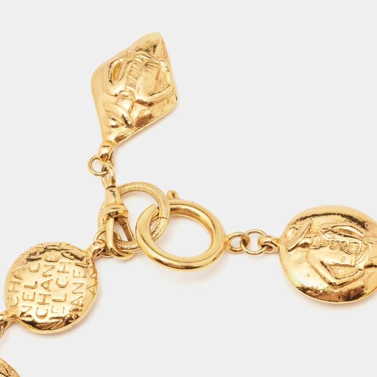 مملوكة مسبقًا Chanel Logo Gold Tone Necklace