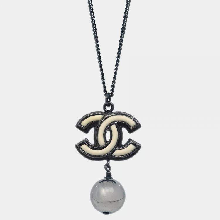 Pre Owned Chanel Silver Chain Necklace