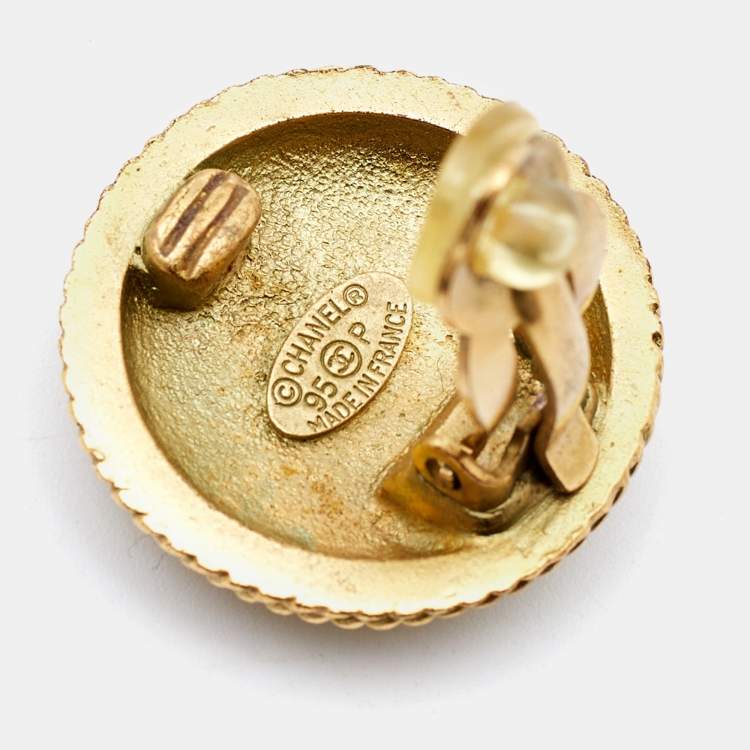 Pre Owned Chanel CC Rope Motif Gold Tone Round Clip-on Stud Earrings