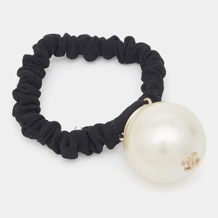 Pre Owned Chanel Black CC Faux Pearl Hair Tie