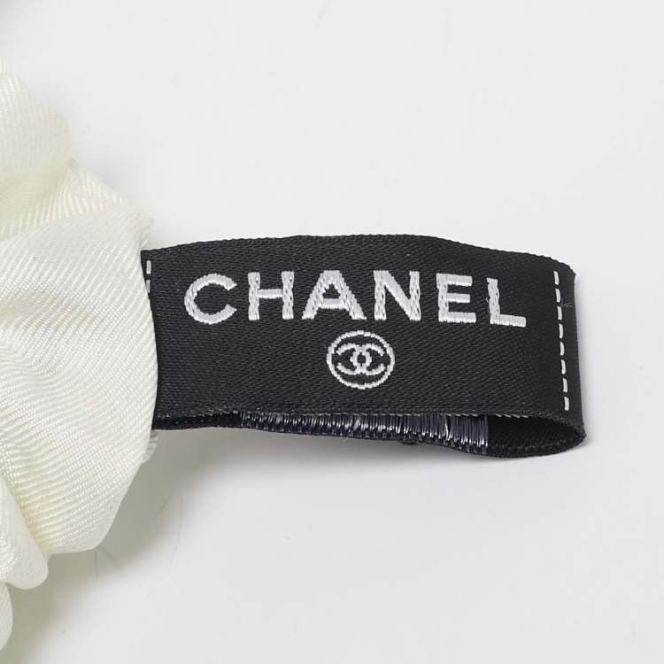 Pre Owned Chanel Black Silk Bow Scrunchie 