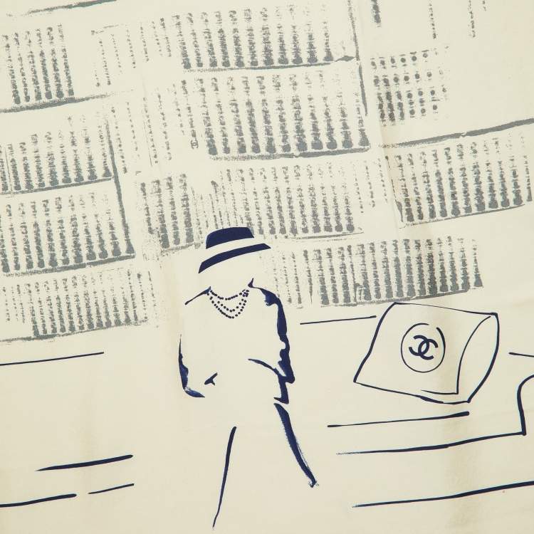 Pre Owned Chanel  CC Off White Grey Silk  Scarf