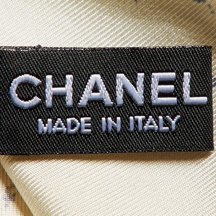 Pre Owned Chanel  CC Off White Grey Silk  Scarf