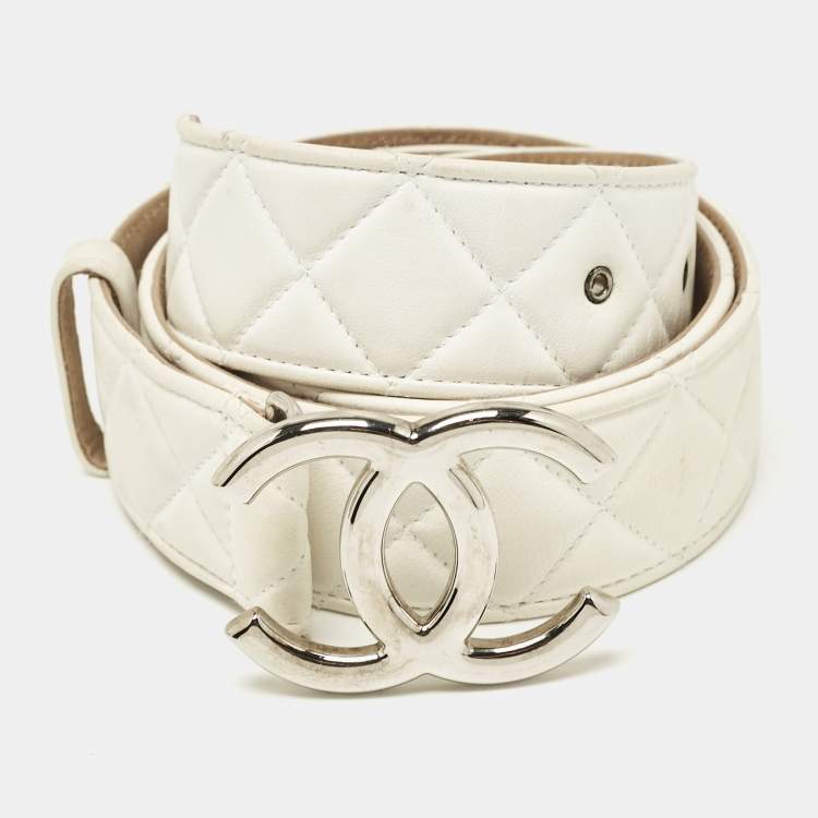 مملوكة مسبقًا Chanel White Quilted Leather CC Belt 85CM