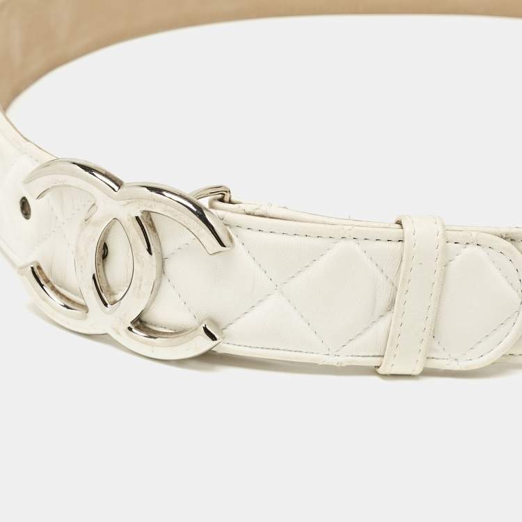 مملوكة مسبقًا Chanel White Quilted Leather CC Belt 85CM