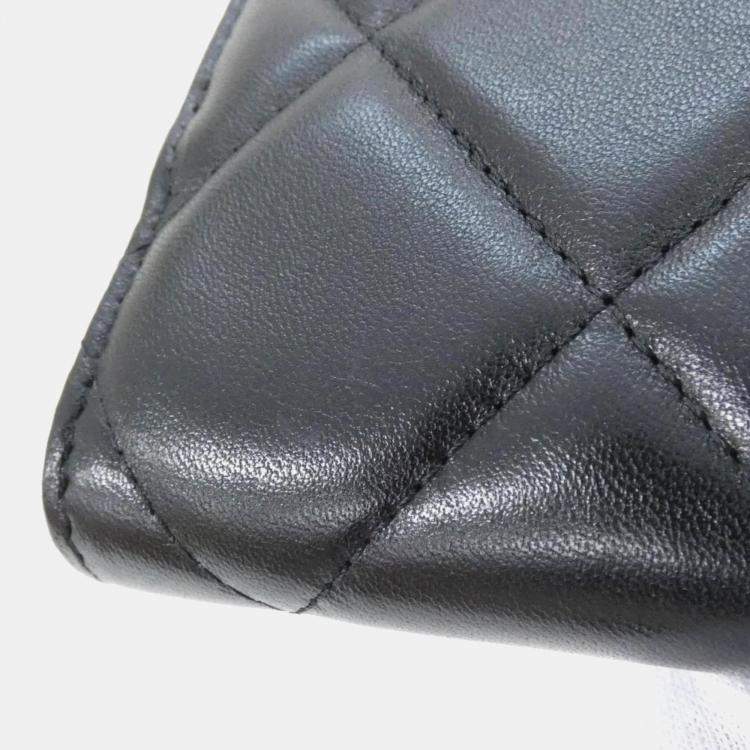 Pre Owned Chanel Black Leather 19 Phone Case Bag