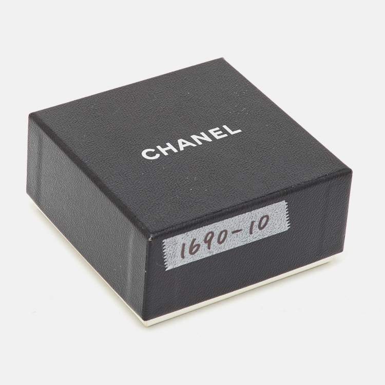 Pre Owned Chanel CC Faux Pearl Gold Tone Drop Clip-on Earrings